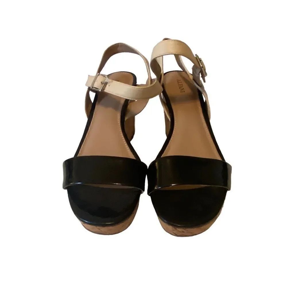 Alfani Cork Heel Ankle Strap Wedges in Tan & Black. Ladies Size 9M.
